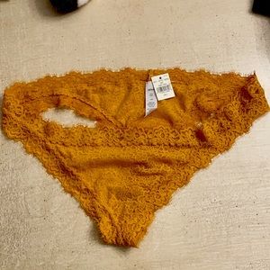 Never Worn Large Yellow Aerie Thong